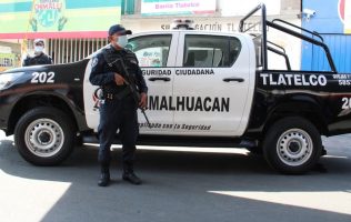Usan policías para frenar ayuda médica y escolar en Chimalhuacán