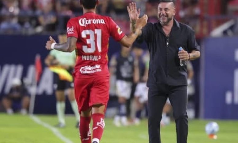 Felicita Antonio Mohamed a sus jugadores por volver al triunfo