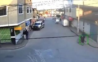 Arrolla patrulla a peatones en Chimalhuacán; el conductor vería TikTok