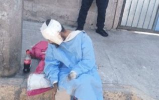 Atacan jauría de perros a hombre en Chalco; vecinos exigen control urgente