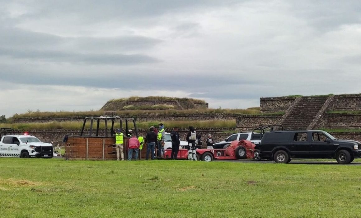 Aterriza globo aerostático en la Zona Arqueológica de Teotihuacán