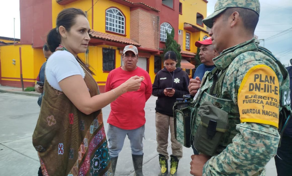Atiende Erika Olea personalmente a afectados de San Pedro Tlaltizapán