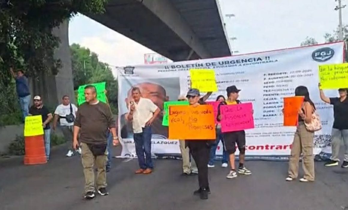 Bloquea familia autopista México-Querétaro por desaparecido en Izcalli