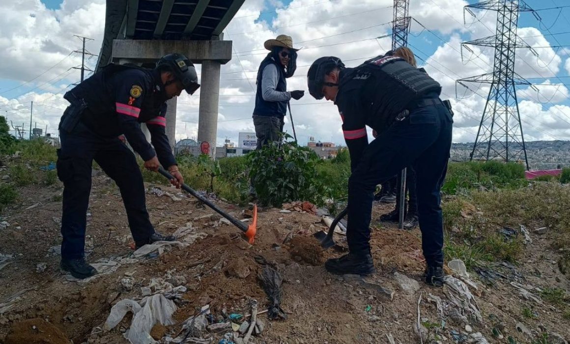 Buscan autoridades a desaparecidos en el bordo de Xochiaca