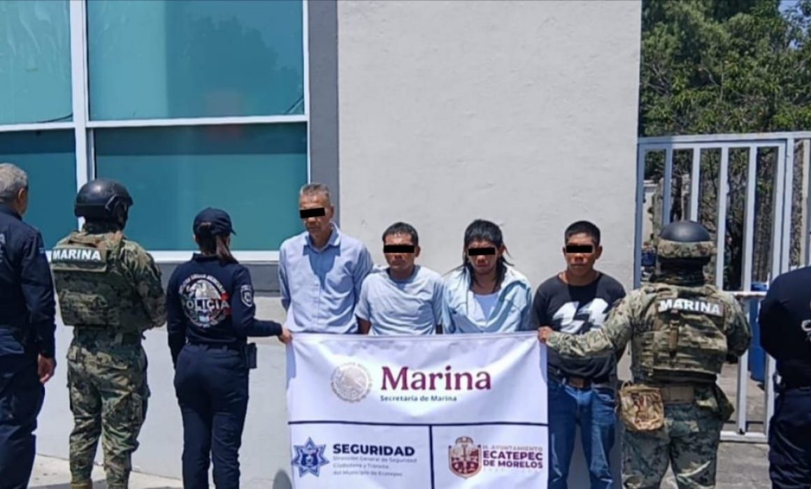 Capturan a 4 luego de robar celulares en plaza comercial de Ecatepec