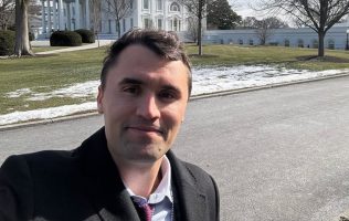 Pedirán pena de muerte para sospechoso de asesinato de Charlie Kirk