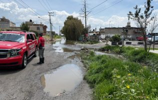 Continúan desplegadas brigadas de apoyo por inundaciones en Toluca