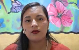 Cuestionan vecinos a síndica de Atlautla por polémico video en redes