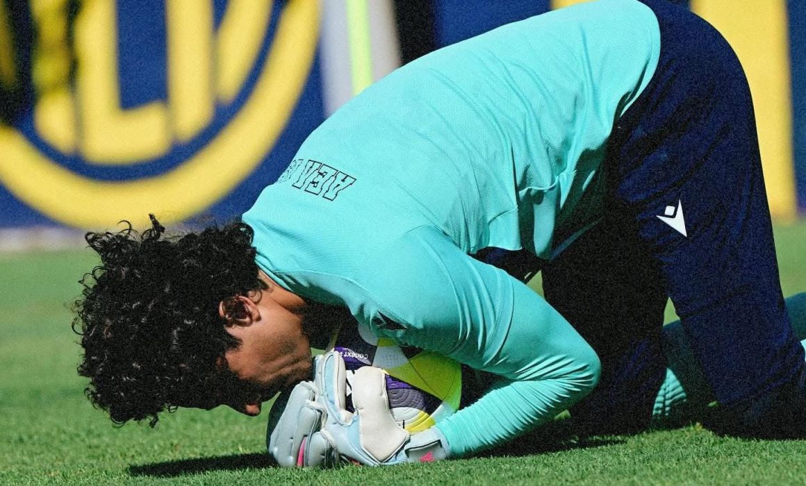 Desafortunado debut de Memo Ochoa en Chipre