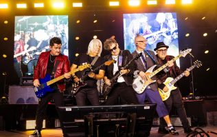 Despide Rock en tu Idioma una década de nostalgia exitosa