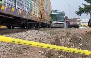 Despiden familiares a víctimas del accidente de tren en Atlacomulco
