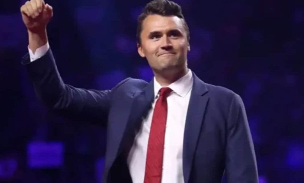 Disparan a activista Charlie Kirk en pleno acto; su estado es grave