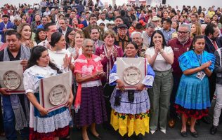Empodera Delfina Gómez a mujeres indígenas