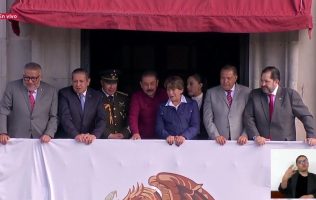 Encabeza Delfina Gómez desfile de aniversario de la Independencia de México