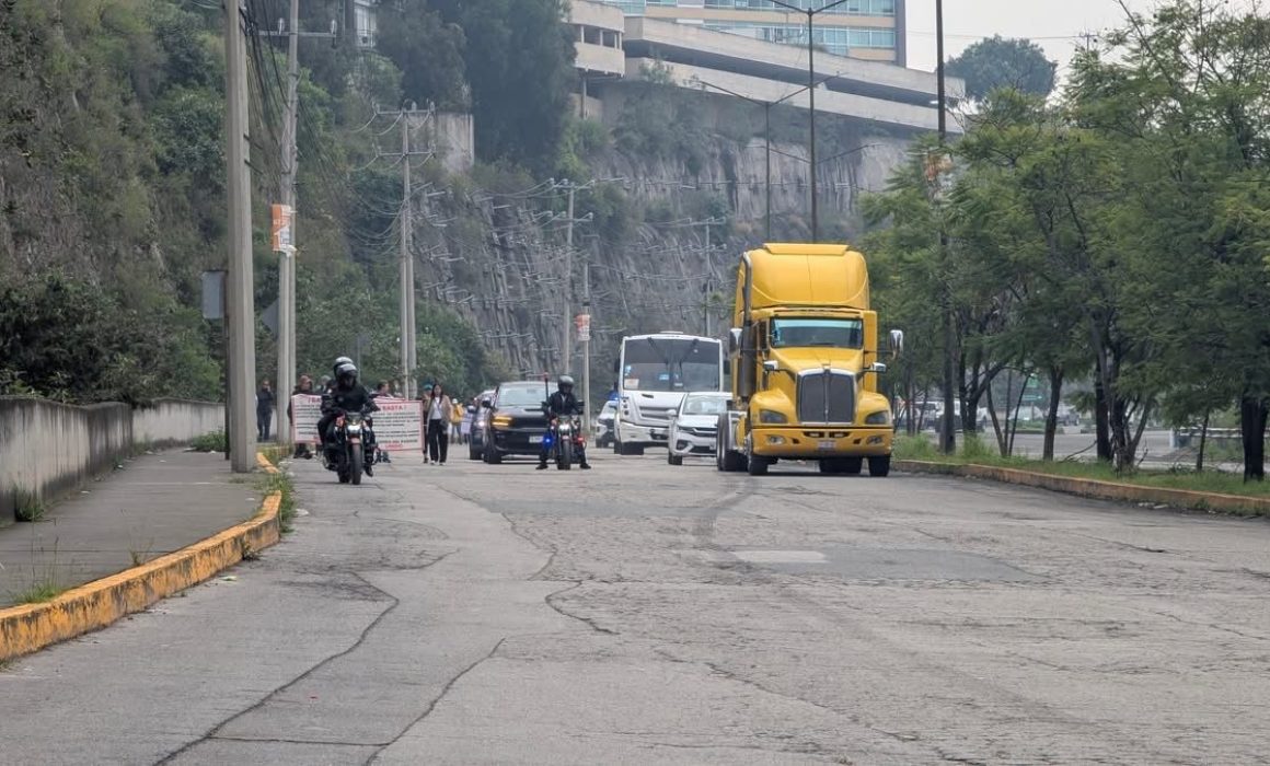 Exigen soluciones y preparan bloqueo en Cuautitlán Izcalli por tránsito pesado