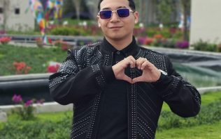 Graba Emmanuel LV, de Ecatepec, con productor de Daddy Yankee