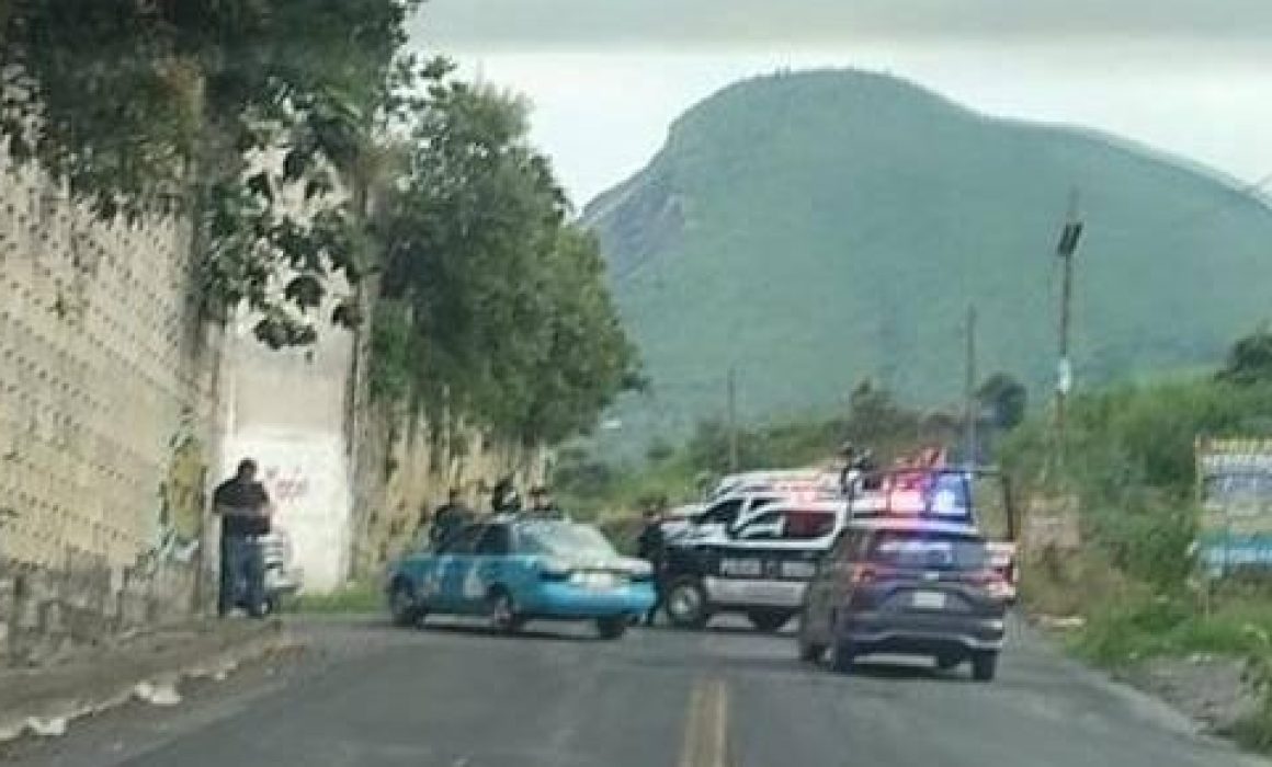 Hallan cuerpo dentro de costal en carretera México–Cuautla, Tlalmanalco