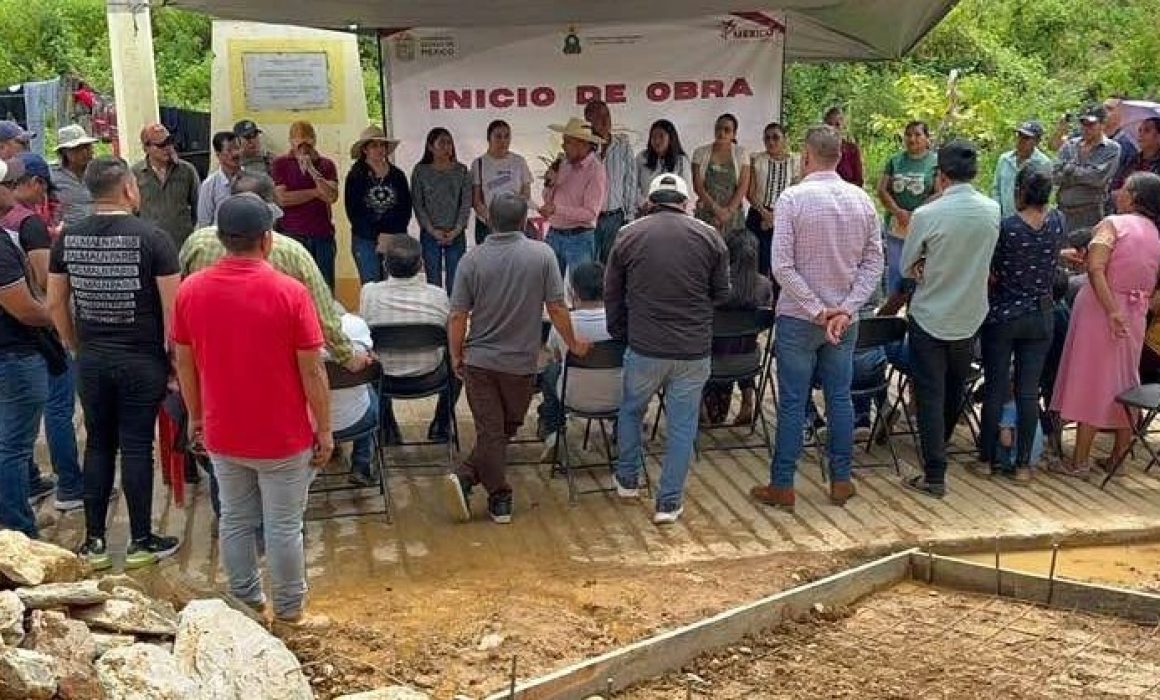 Inicia Ayuntamiento de Tlatlaya pavimentación con concreto hidráulico