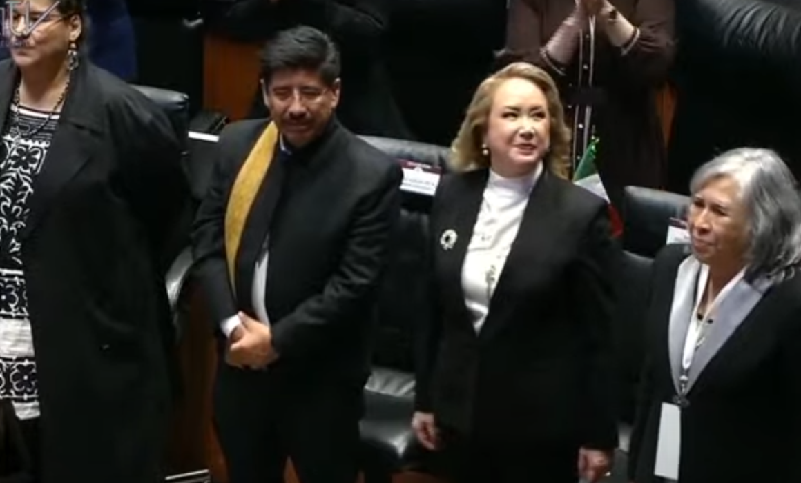 Inicia con retraso toma protesta de ministros de la SCJN en el Senado