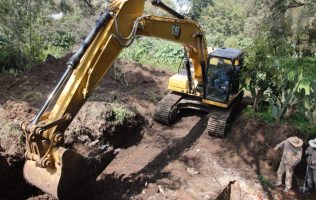 Inician labores de reparación en socavón de San Juan Atlamica