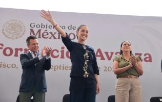 Llega Claudia Sheinbaum a terminar El Insurgente; estará listo para el 2026