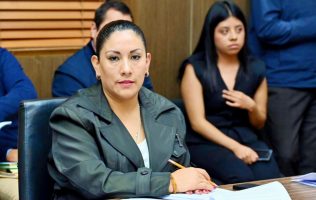 Llega a JUCOPO una mujer del pueblo y es Martha Azucena Camacho