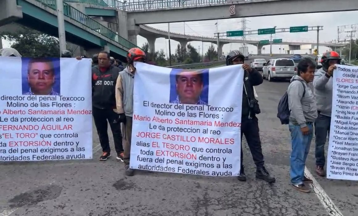 Manifestación de taxistas provoca caos en la carretera Texcoco-Lechería