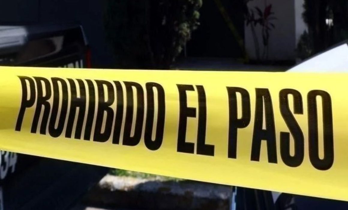 Muere adolescente por caída de estructura en cancha deportiva de Ixtapaluca