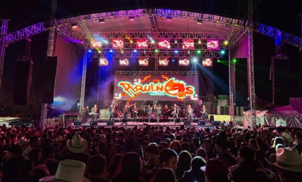 Pagará millonaria suma Adolfo Cerqueda en baile popular del 15 de Septiembre