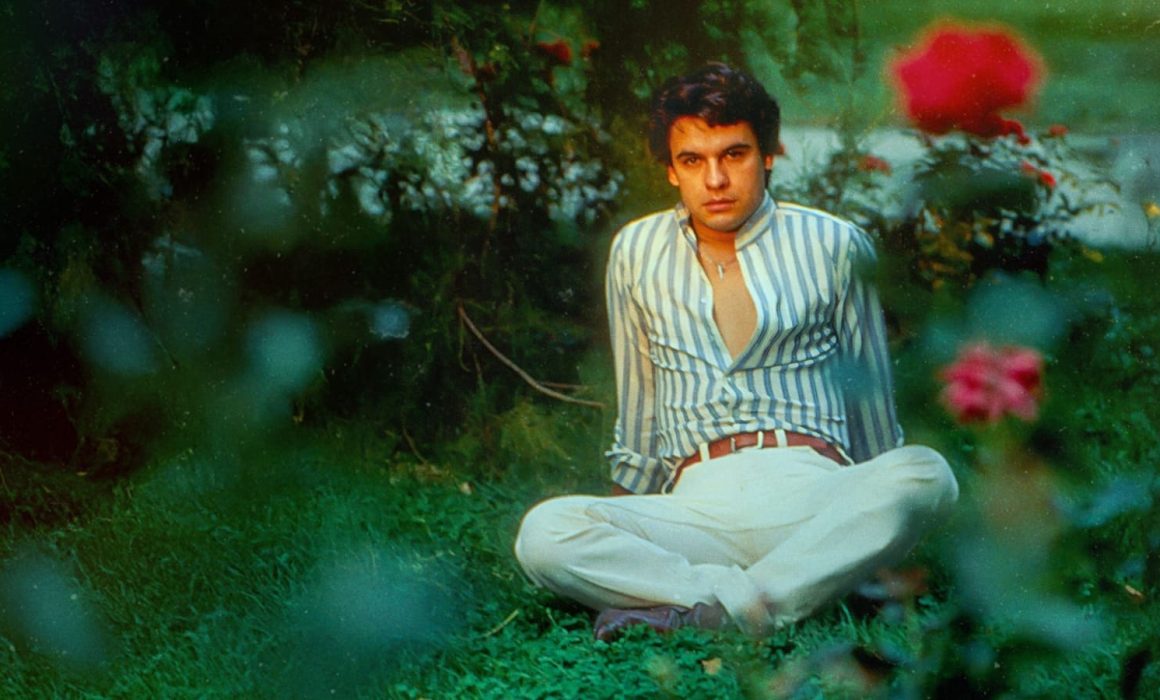 Prepara Netflix documental inédito de Juan Gabriel