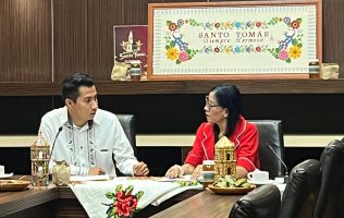 Presenta alcalde de Santo Tomás en el congreso 4to Festival Cultural 2025