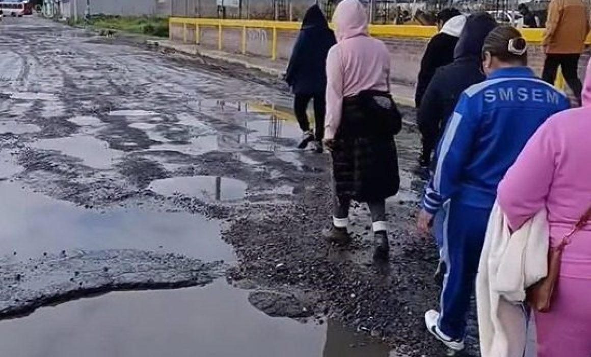 Protestarán ciudadanos en Toluca por el mal estado de vialidades