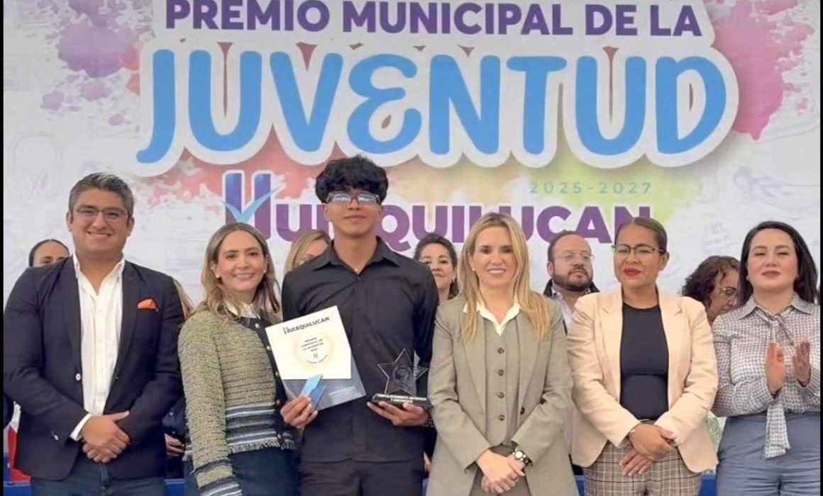 Reconocen a jóvenes de Huixquilucan con Premio Municipal 2025