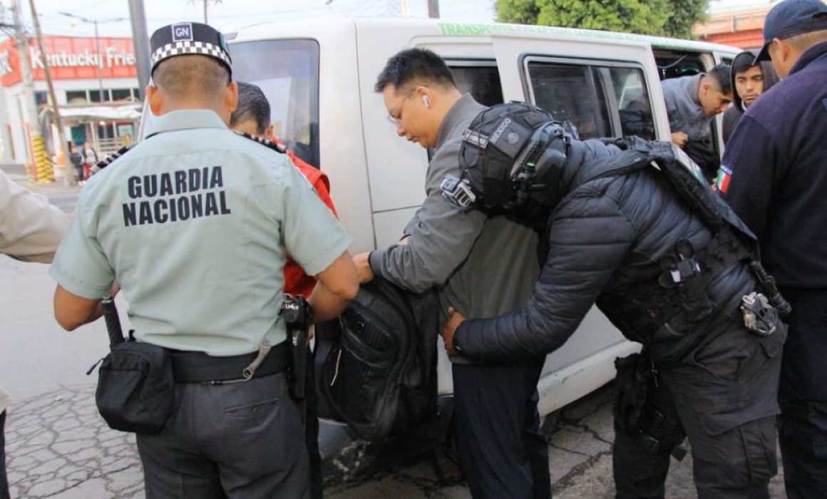 Refuerzan operativos y baja 16% el robo en transporte público de Ecatepec