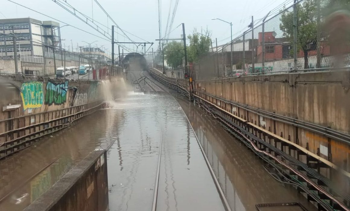 Sufren mexiquenses afectaciones en Línea A del Metro debido a lluvias