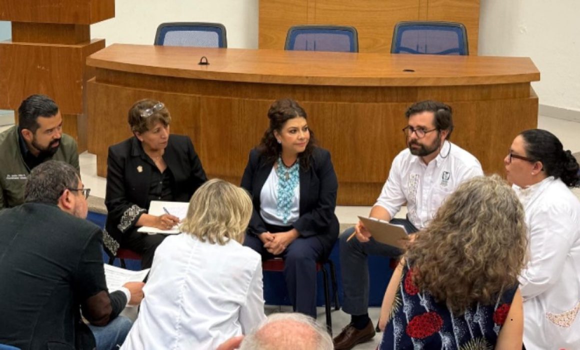 Visitan Delfina Gómez y Clara Brugada hospitales, apoyan a víctimas de explosión