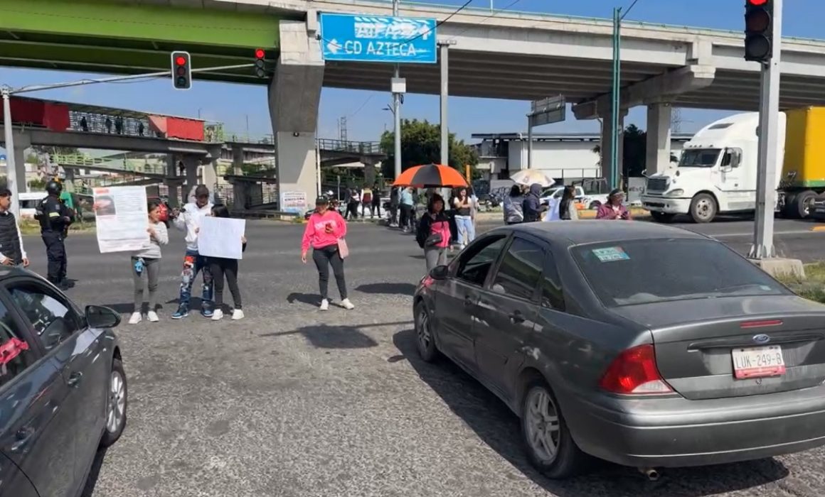 Bloquean Av. Central en Ecatepec para exigir búsqueda de menor desaparecida