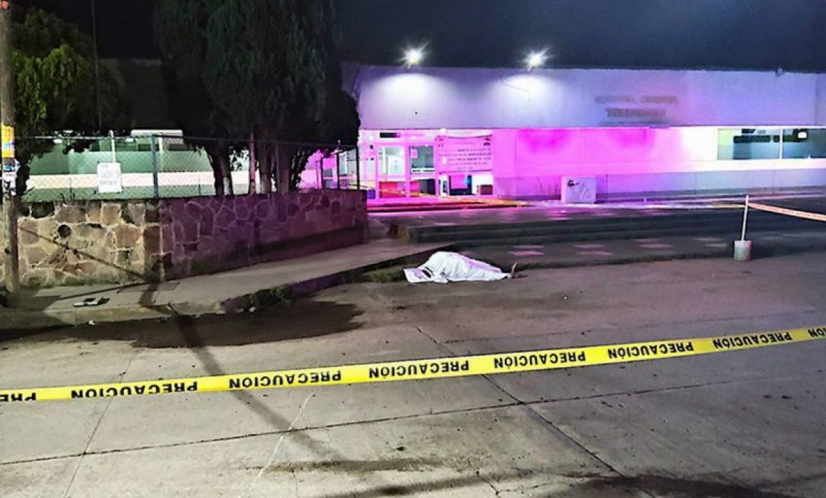 Abandonan a mujer asesinada afuera de un hospital en Tenancingo