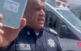 Abusan de su poder municipales de Coacalco contra camarógrafo de FIA