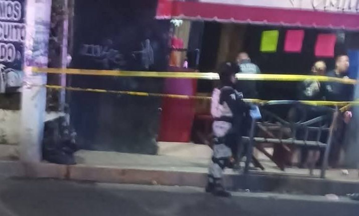 Acaban con diversión de tres en cheleria de Ecatepec al ser asesinados