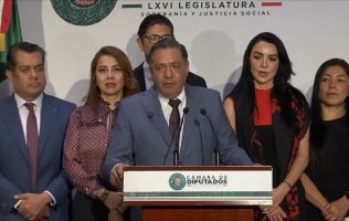 Acude Ricardo Moreno a San Lázaro y recibe respaldo de bancadas de Morena y PT