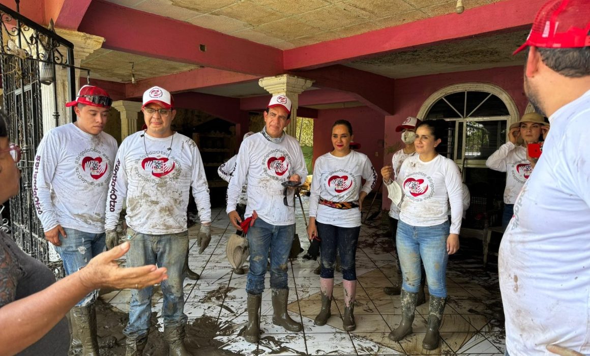 Acuden autoridades de Otzolotepec a Veracruz a apoyar a damnificados
