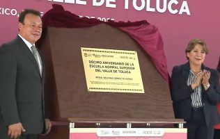 Anuncia Delfina Gómez apoyos para Escuela Normal del Valle de Toluca