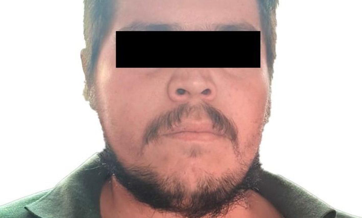 Aseguran en Naucalpan a presunto responsable de explotación de menor
