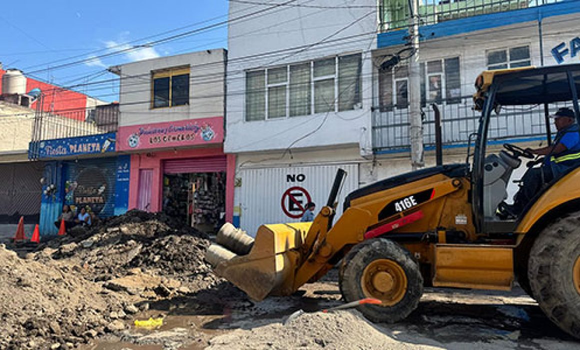 Atienden hundimiento en red de drenaje tras lluvias en Chimalhuacán