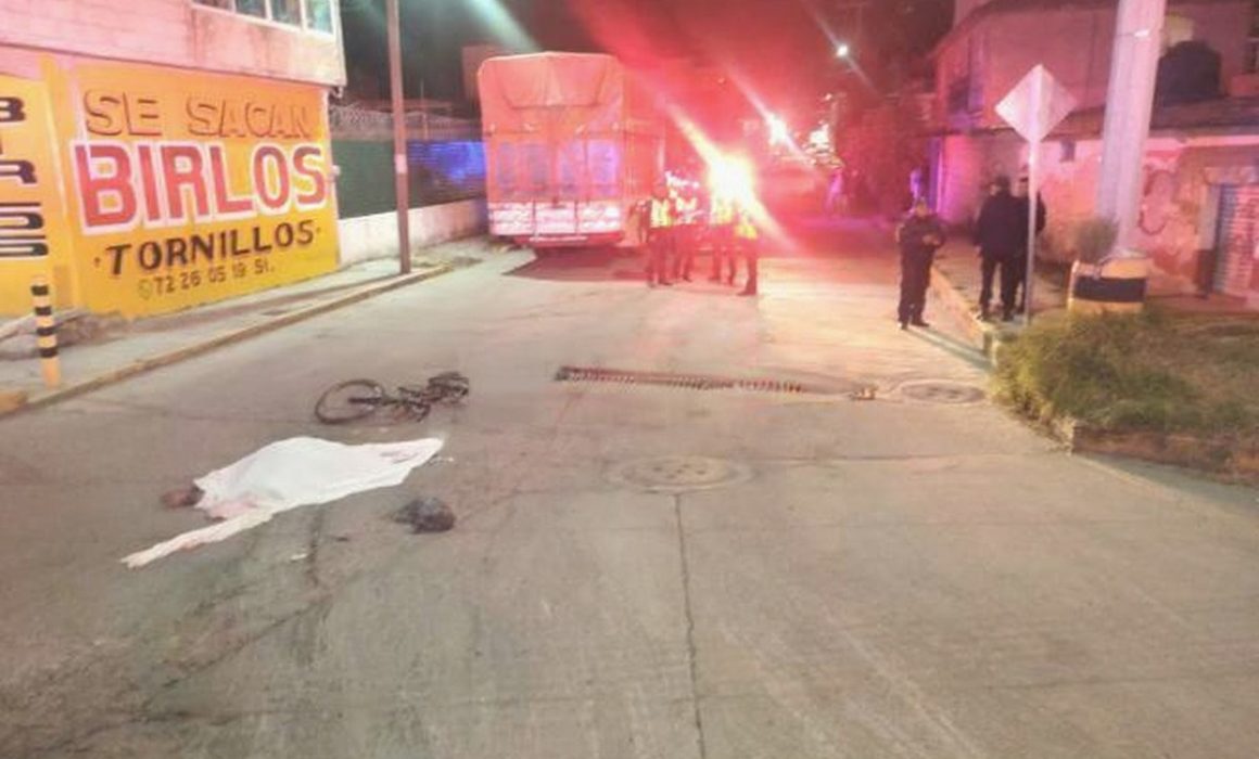 Atropella camioneta a ciclista en Xonacatlán; iba camino a su casa