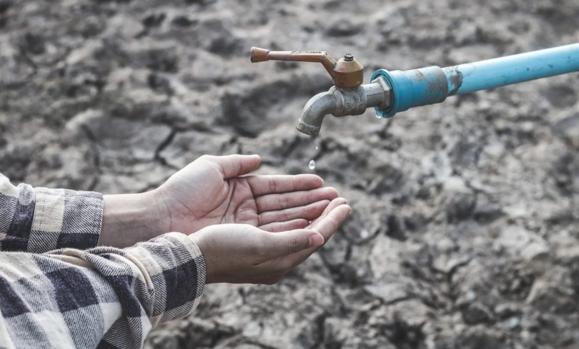 Bloquean vecinos de Chicoloapan la México-Texcoco por falta de agua