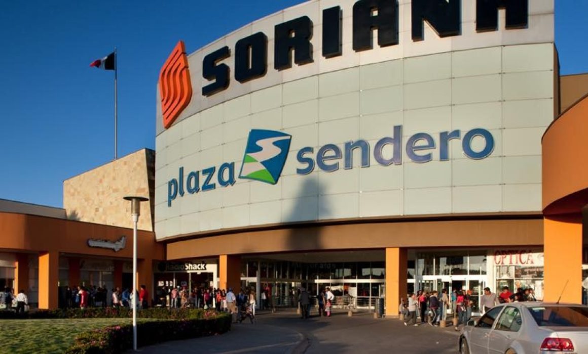 Desvalijan casa de empeño en Plaza Sendero; seguridad privada sin actuar