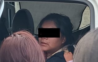 Detienen a mujer en Ixtapaluca por apuñalar a su hijastro de 15 años