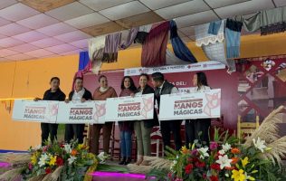 Entrega Estado de México en Toluca cheques de Manos Mágicas a artesanos